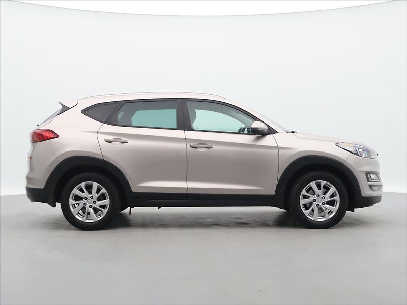 Hyundai Tucson 1,6 CRDI 85kW Style CZ 121tkm - fotka 8 z 34