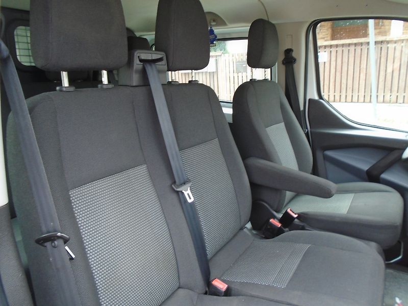 Ford Transit Custom (2015) 2.2 TDCi 6 míst, klima - fotka 16 z 25