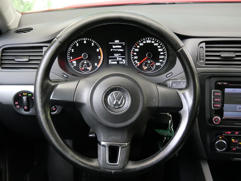 Volkswagen Jetta - fotka 15 z 21