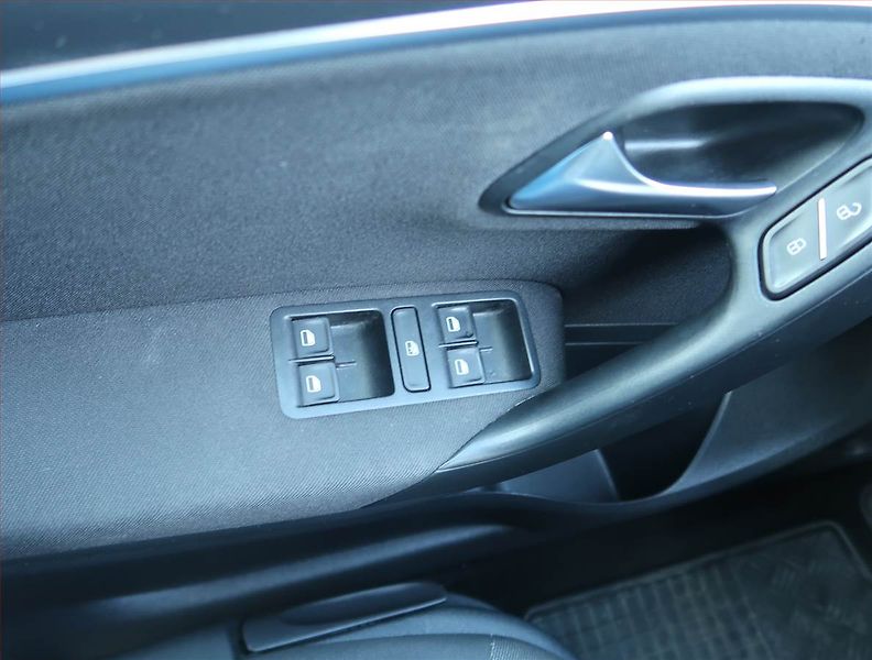 Volkswagen Polo (2015) 1.2 TSI - fotka 14 z 14