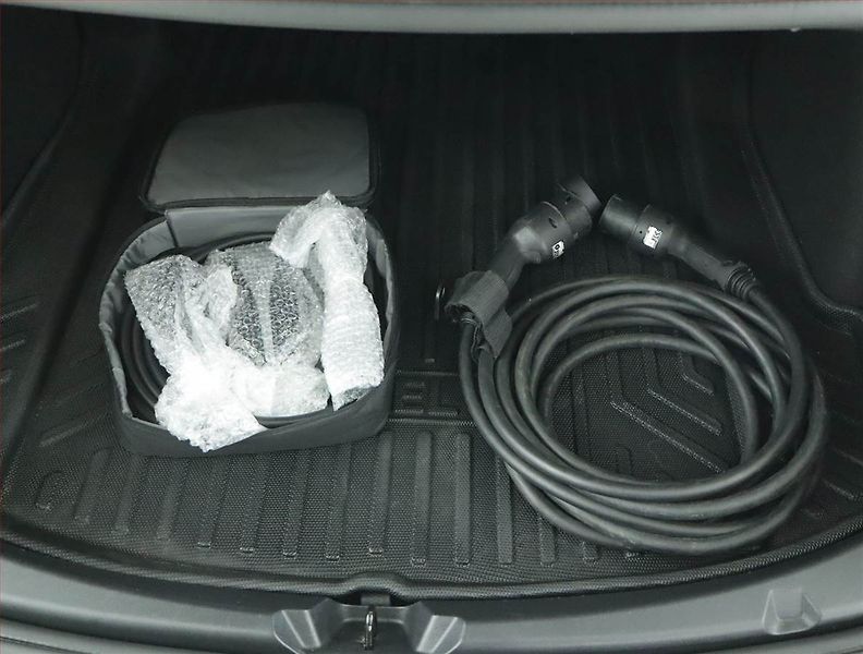 Tesla Model 3 (2022) Long Range 4WD 79kWh, SoH 90% - fotka 23 z 23