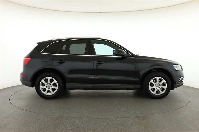 Audi Q5 (2012) 2.0 TDI, 4X4, Automat - fotka 6 z 18
