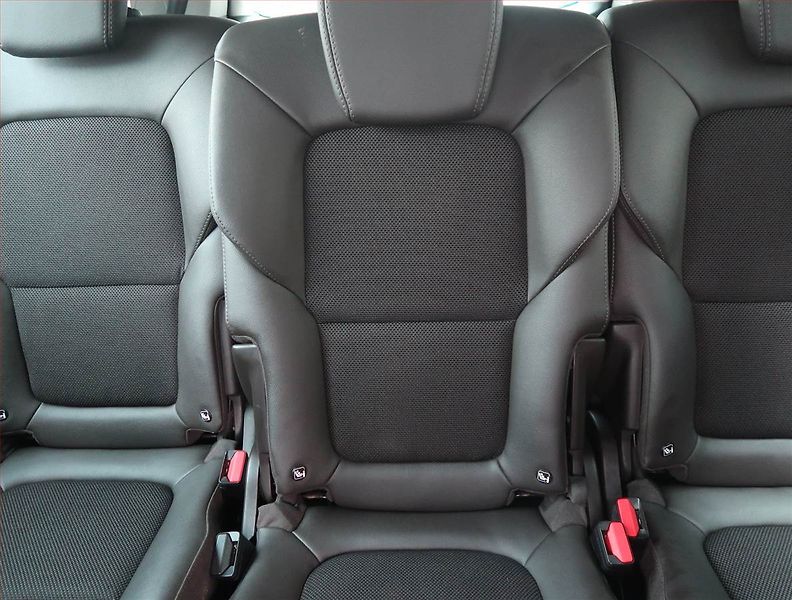 Renault Espace (2016) 1.6 dCi, Automat, 7 míst - fotka 10 z 15