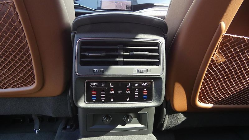 Audi Q7 45 TDI quattro tiptronic - fotka 25 z 27