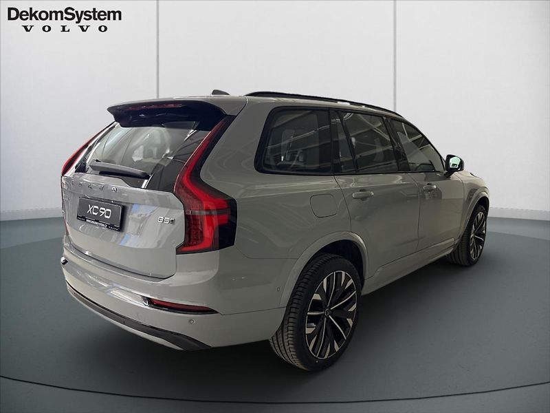 Volvo XC90 (2026) 2,0 Plus Dark  6142 - fotka 3 z 15
