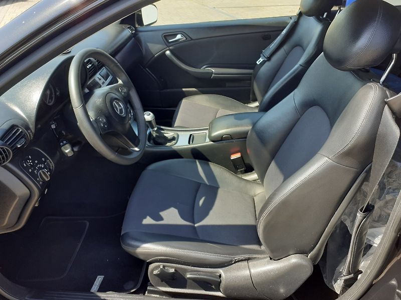 Mercedes-Benz CLC (2008) 200 CDi - fotka 14 z 30