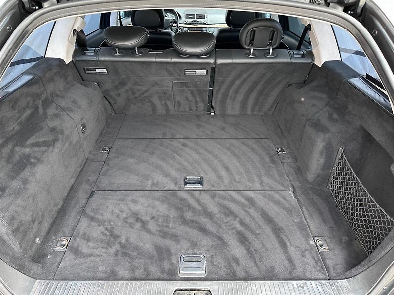 Mercedes-Benz Třídy E E 320 CDI Avantgarde - fotka 15 z 32