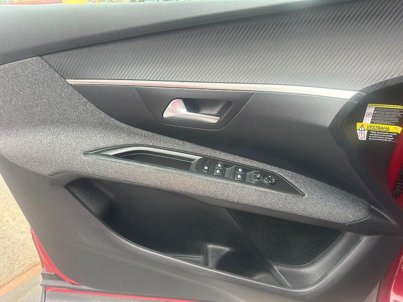 Peugeot 3008 (2021) 1.2PURETECH, 96KW, TEMP. - fotka 18 z 29