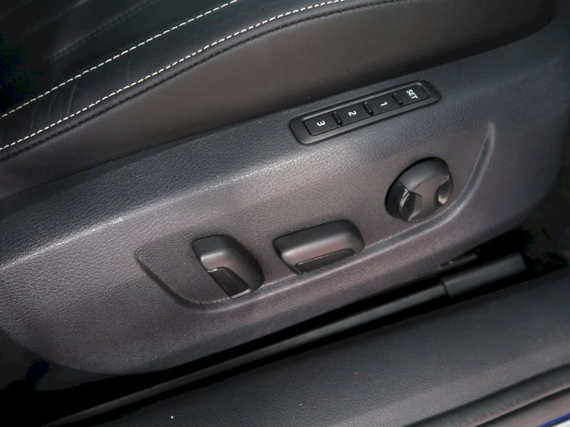 Škoda Superb (2022) iV LAURIN&KLEMENT 1.4TSI 115KW - fotka 15 z 45