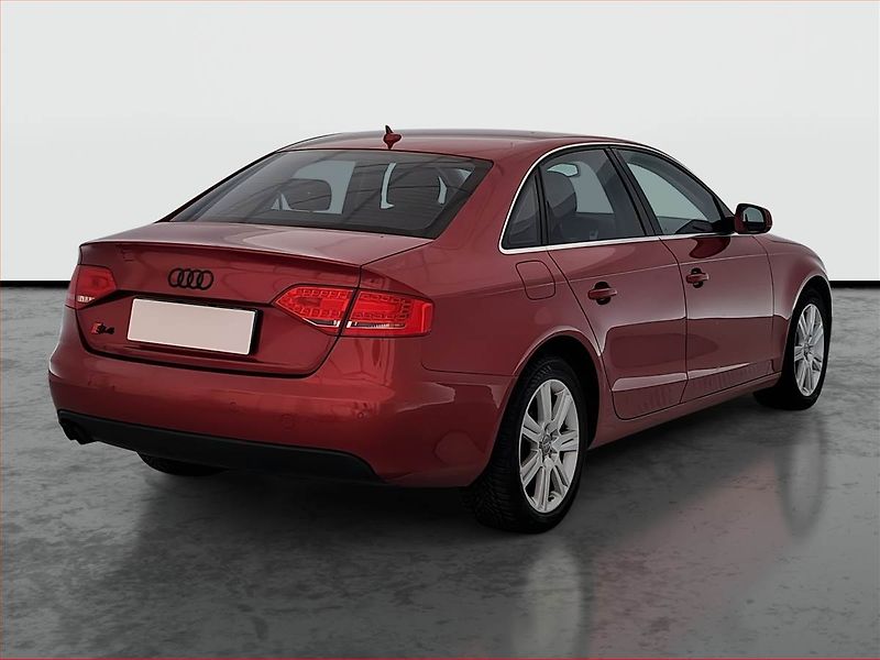 Audi A4 (2011) 2.0 TDI, 4X4, Xenony - fotka 5 z 17