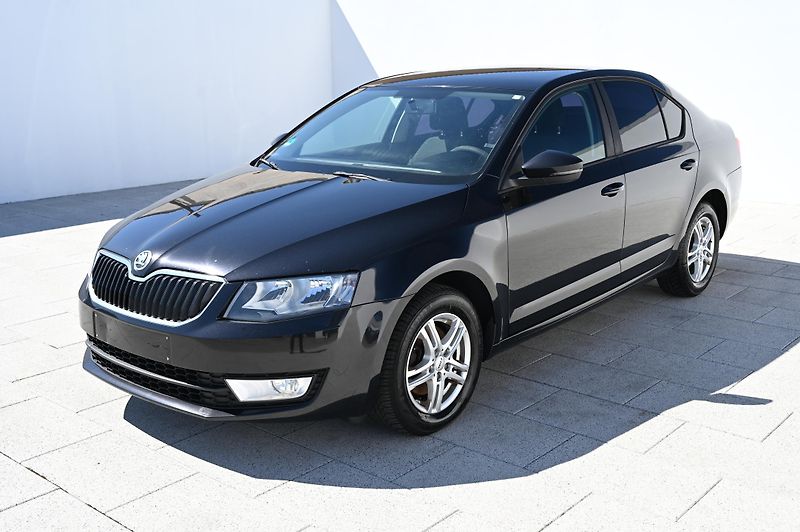 Škoda Octavia 1.6TDI 77KW Ambition rezervace - fotografie inzerátu