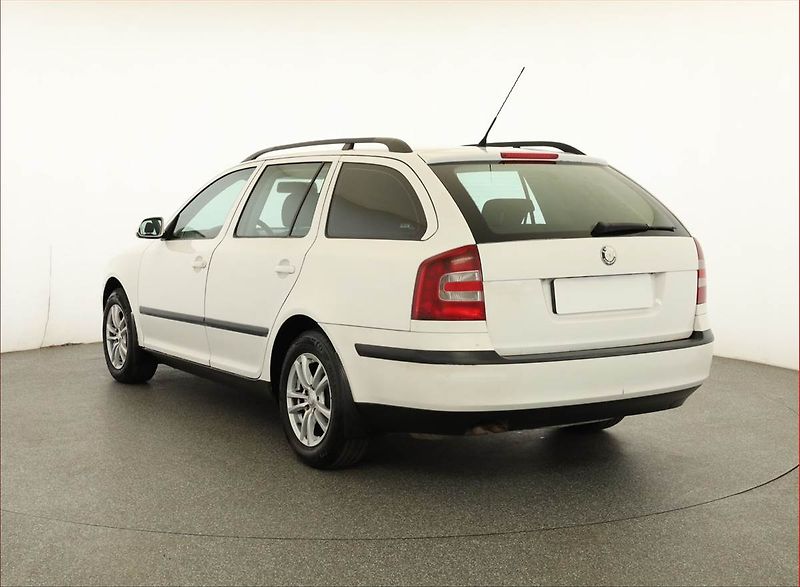 Škoda Octavia (2008) 1.9 TDI, Serv.kniha, po STK - fotka 4 z 12