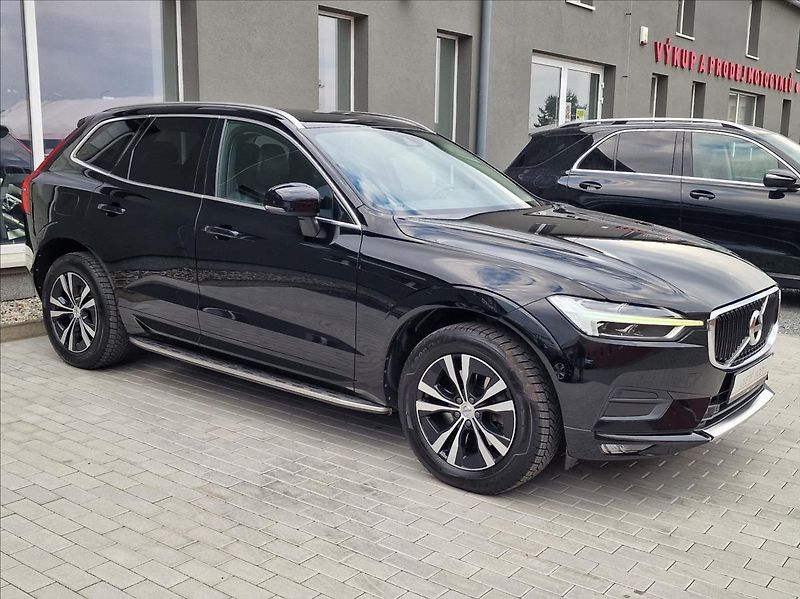 Volvo XC60 B4 145kW AWD Momentum Pro,ČR - fotka 2 z 50