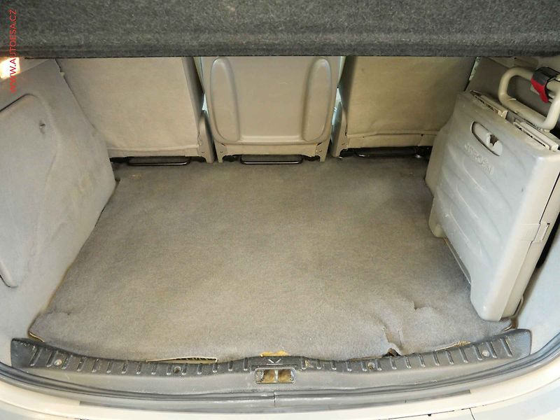 Citroën Xsara Picasso (2005) 1.8i, 1.maj, AC, panor - fotka 7 z 20