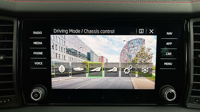 Škoda Kodiaq 2.0 TSI DSG 4x4 RS - fotka 30 z 30