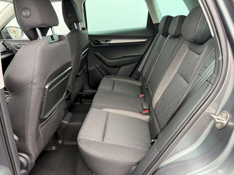 Škoda Karoq (2023) 1.5 TSI 110kW DSG Style Plus M - fotka 23 z 35