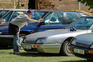 Jarní koulení - sraz automobilů a příznivců značky Citroën na zámku ve Svojšíně na Tachovsku.