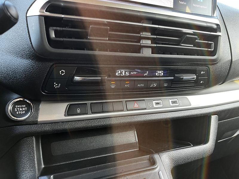 Toyota ProAce Verso 2.0D 8AT Family ODBĚR IHNED - fotka 20 z 32