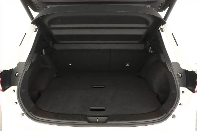 Nissan Qashqai (2023) Tekna 1.3 DIG-T MHEV - fotka 19 z 20