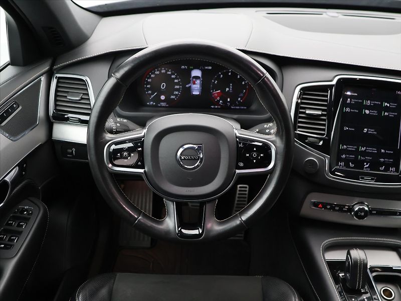 Volvo XC90 2.0 B6 220kW R-Design CZ Aut. - fotka 20 z 36