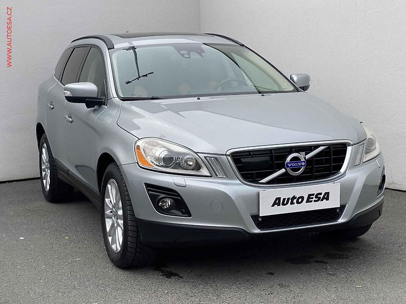Volvo XC60 (2009) 2.4 D5 4WD, ČR, Summum, AT - fotografie inzerátu