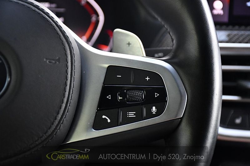BMW X4 xD30d M-SPORT NTOP TAŽNÉ ČR 1M - fotka 29 z 54
