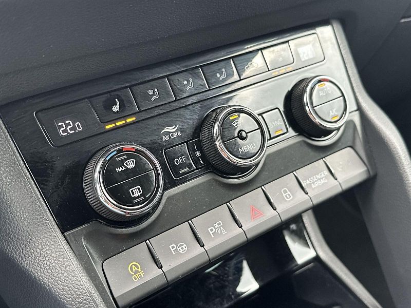 Škoda Karoq (2025) 2.0 TSI 4x4 DSG Sportline - fotka 14 z 36