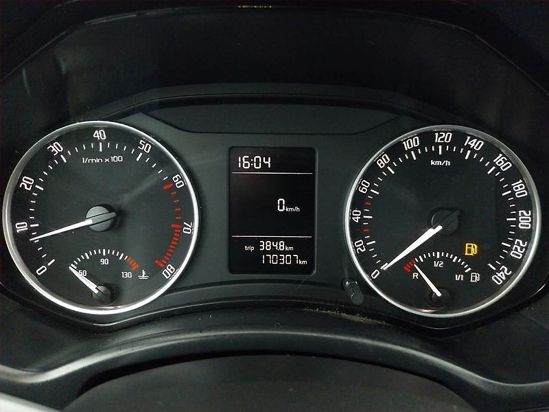 Škoda Octavia (2009) Ambiente 1.4 TSI, Xenony - fotka 11 z 15