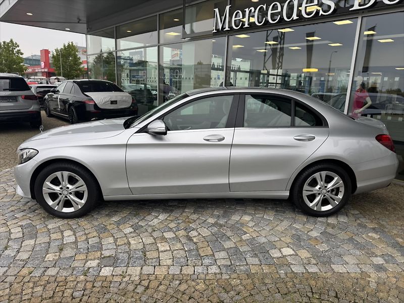 Mercedes-Benz Třídy C C 180 - fotka 2 z 23