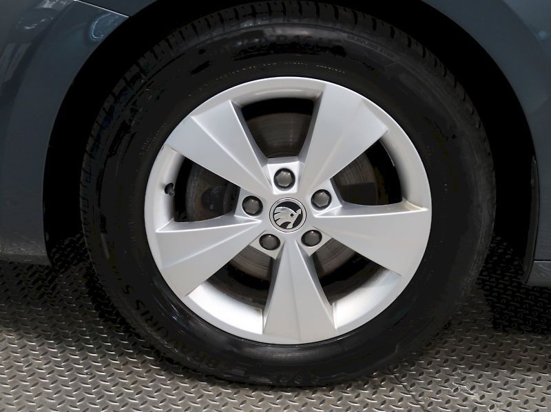 Škoda Octavia (2020) AMBITION 2.0TDI 85KW - fotka 12 z 36