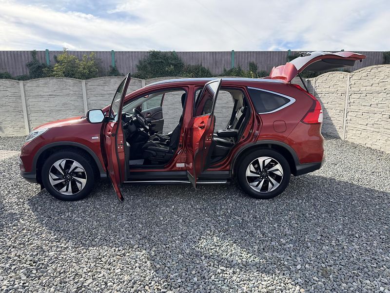 Honda CR-V 1.6CT-Di 4x4 160PS ČR 145TKM!! - fotka 137 z 159