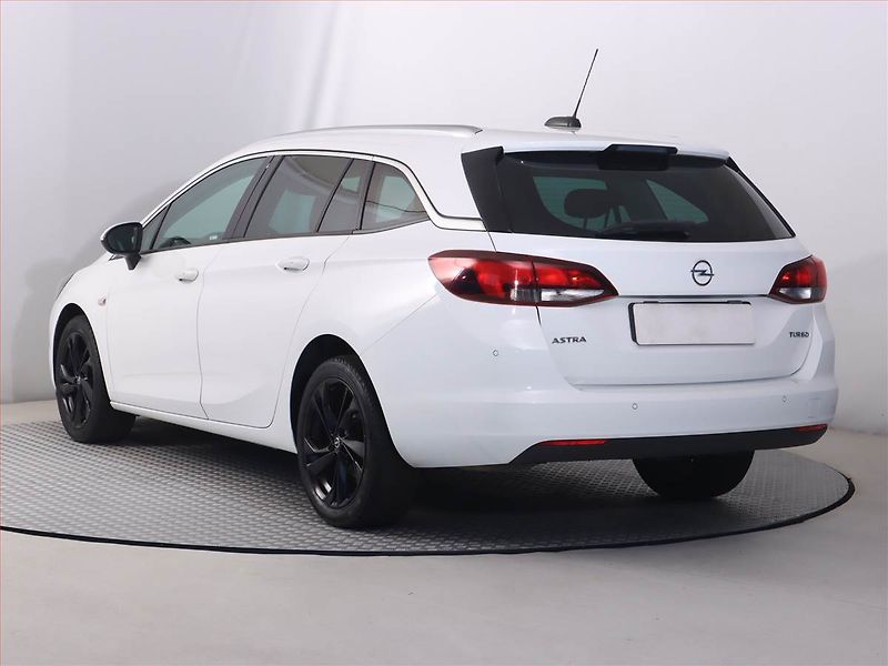 Opel Astra (2017) 1.4 T, Serv.kniha, Tempomat - fotka 4 z 19