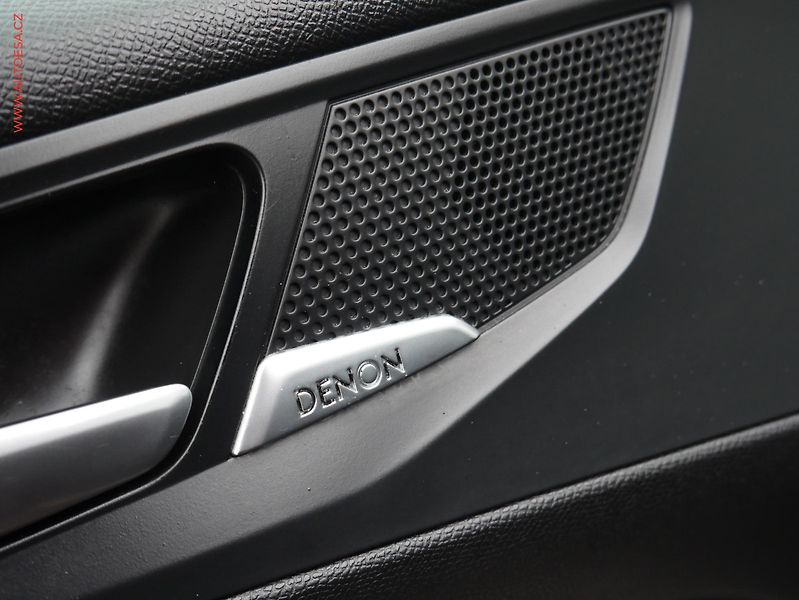 Peugeot 308 (2015) 2.0 HDi, 2.maj, AT, navi, LED - fotka 18 z 20