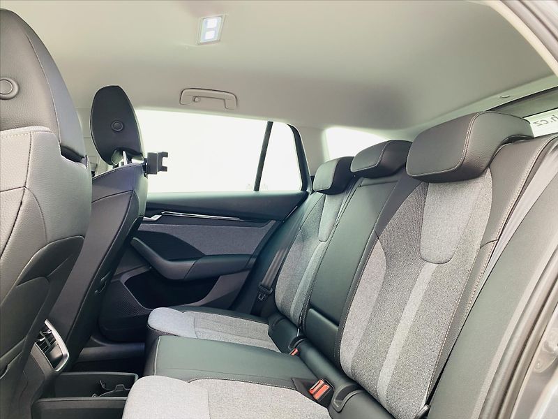 Škoda Octavia 1,5 TSI M-HEV 110kW DSG Top Se - fotka 6 z 28
