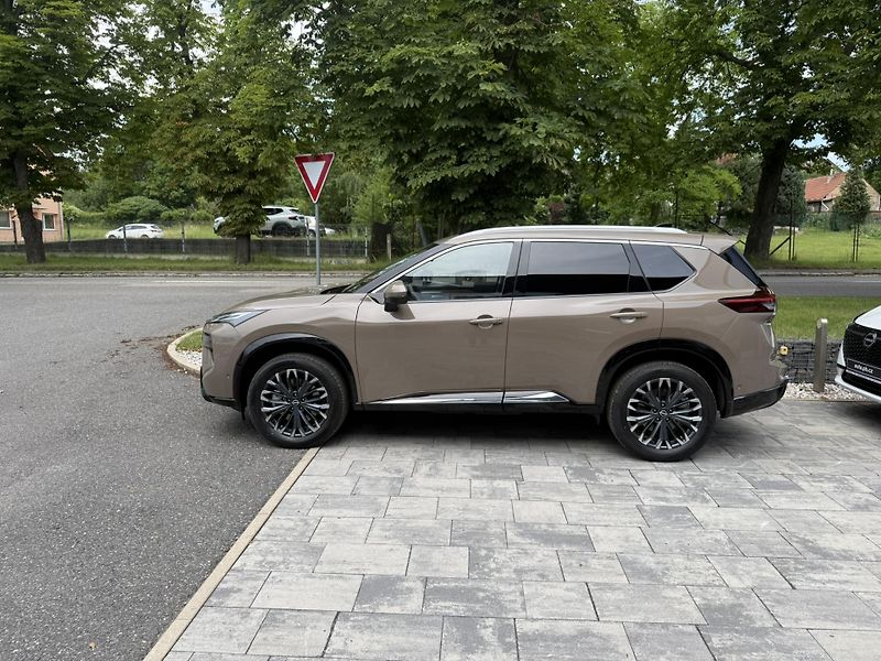 Nissan X-Trail (2026) E-POWER 213HP e-4ORCE TEKNA - fotka 8 z 21