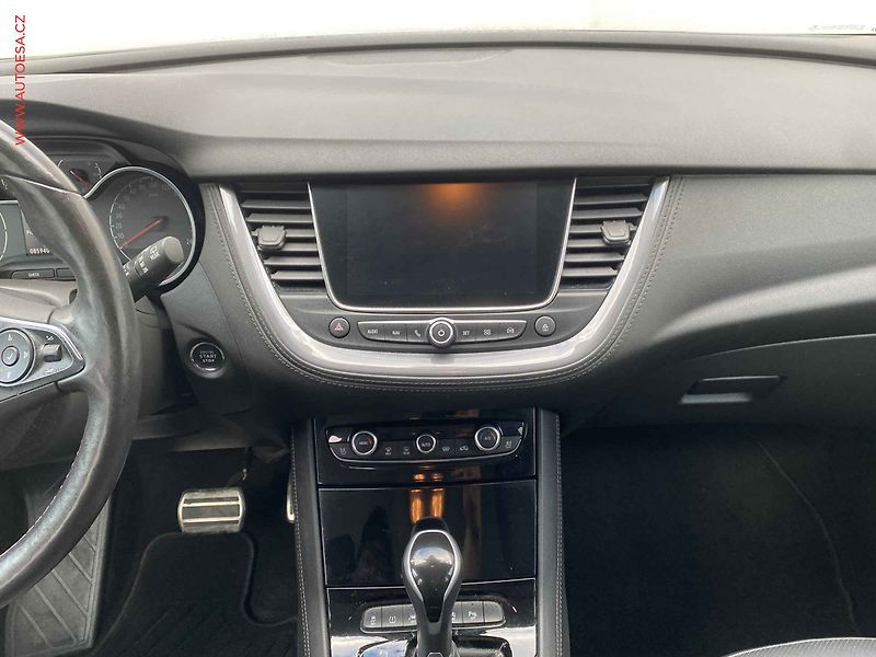 Opel Grandland X (2019) 1.2PT, Innovation, AT - fotka 12 z 18