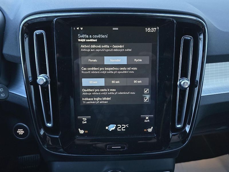 Volvo XC40 - fotka 21 z 39