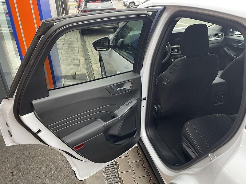 Ford Kuga Titanium 1.5 Ecoboost 137kW AT - fotka 6 z 29