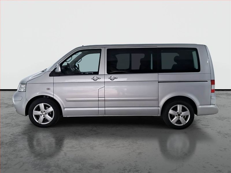 Volkswagen Multivan (2009) Highline 2.5 TDI - fotka 3 z 22