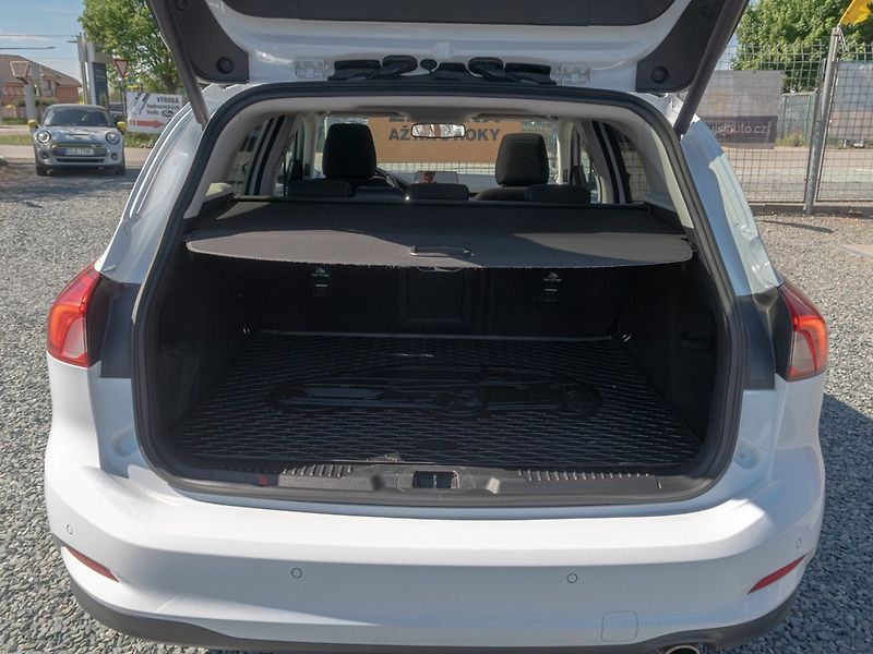 Ford Focus (2019) ČR 2.0TDCI 110KW – VÝBAVA! - fotka 46 z 55