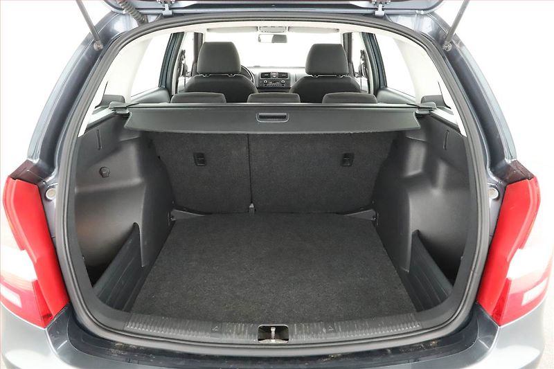 Škoda Fabia (2010) 1.6 TDI, nová STK - fotka 12 z 13