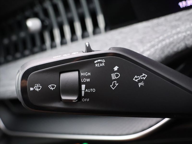 Škoda Superb 2,0 TSI 110KW SELECTION DPH - fotka 21 z 38