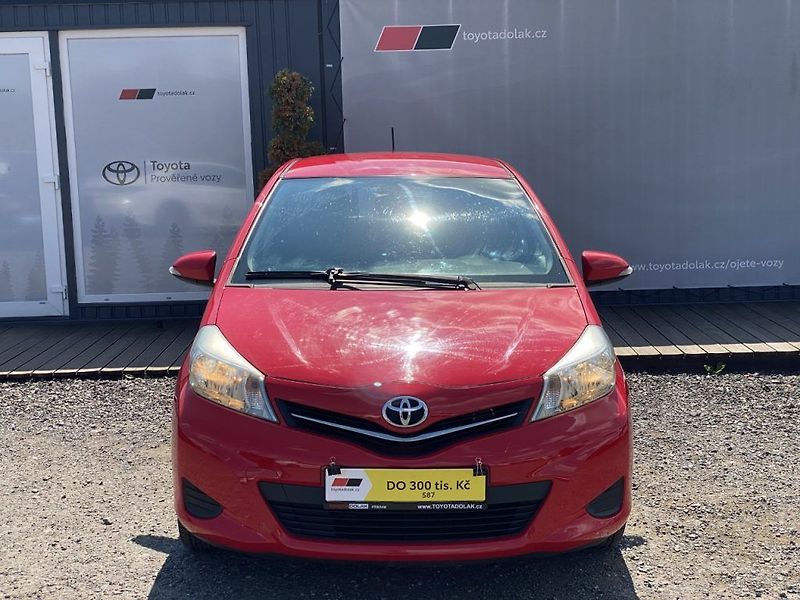 Toyota Yaris 1.0i,ČR-1.maj,Active,nová STK - fotka 2 z 25