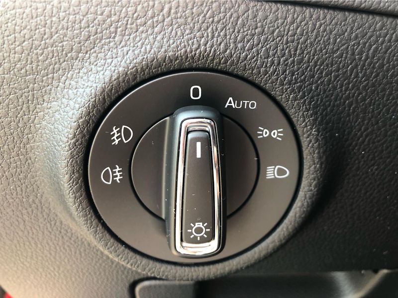 Škoda Superb COMBI 2.0 TSi DSG 7st. STYLE - fotka 16 z 30