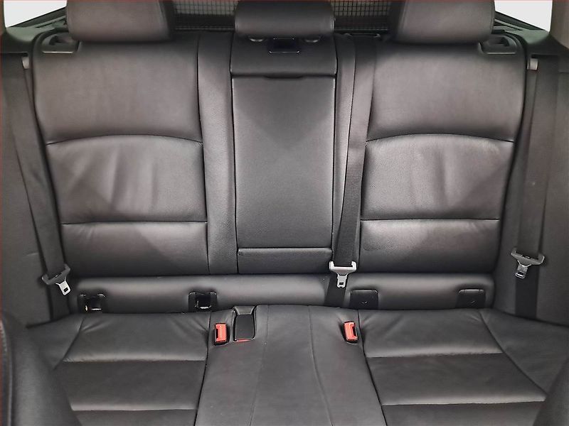 BMW Řada 5 (2015) 520d, Automat, Tempomat - fotka 10 z 24
