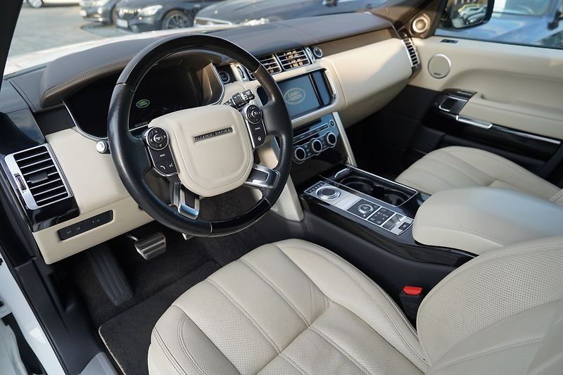 Land Rover Range Rover 4.4 SDV8 LWB  Autobiography - fotka 16 z 53