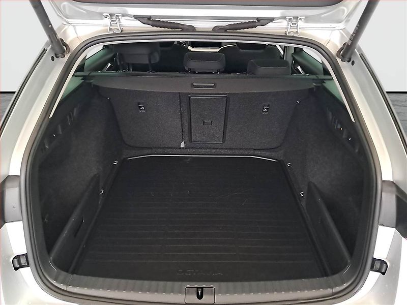 Škoda Octavia (2020) 2.0 TDI, Automat, Navi - fotka 14 z 24