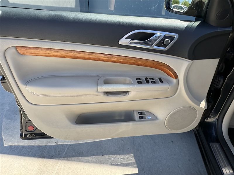 Škoda Superb 1,9 TDI 85 KW ELEGANCE CZ - fotka 13 z 22