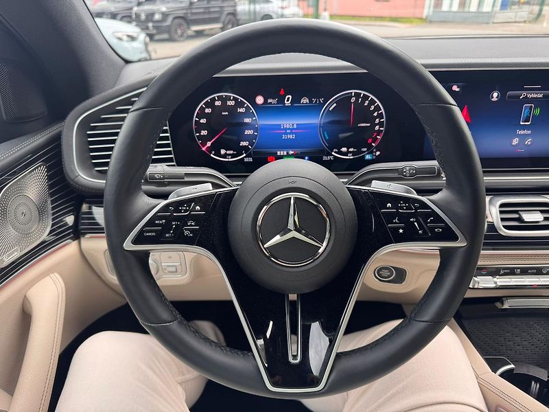 Mercedes-Benz GLE (2025) 400 e 4MATIC kupé - fotka 13 z 28