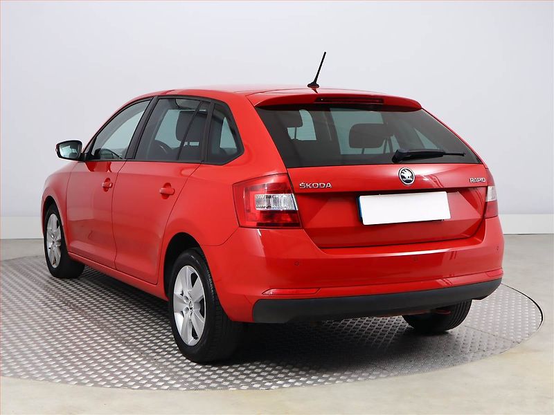 Škoda Rapid (2015) Spaceback 1.4 TDI, Serv.kniha - fotka 4 z 15